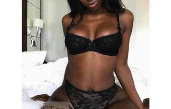 Honey, 20 African American female escort, Saskatoon